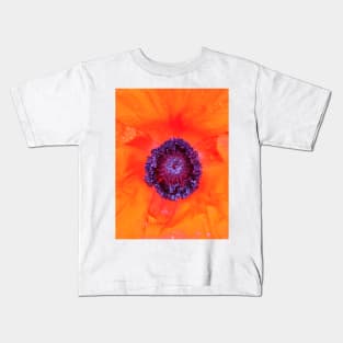 Beautiful Orange Poppy - Centre of the Flower - Early Spring Blooms Kids T-Shirt